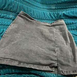 Wild fable black jean mini skirt 10
